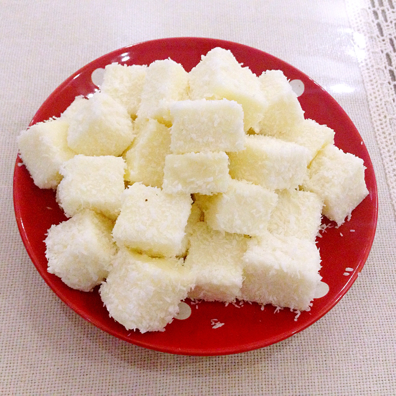 完胜85度C牛奶椰丝小方