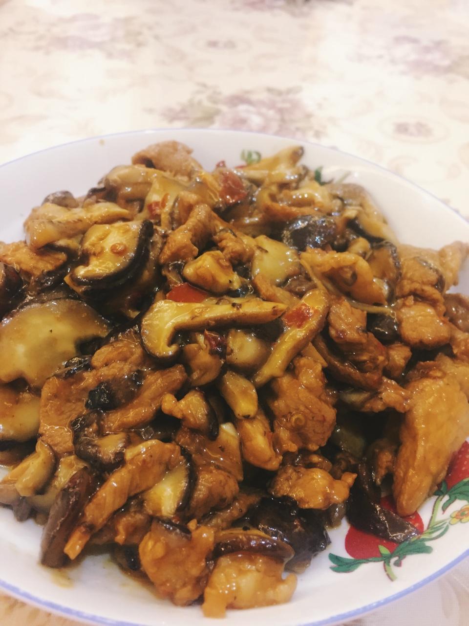 香菇炒肉