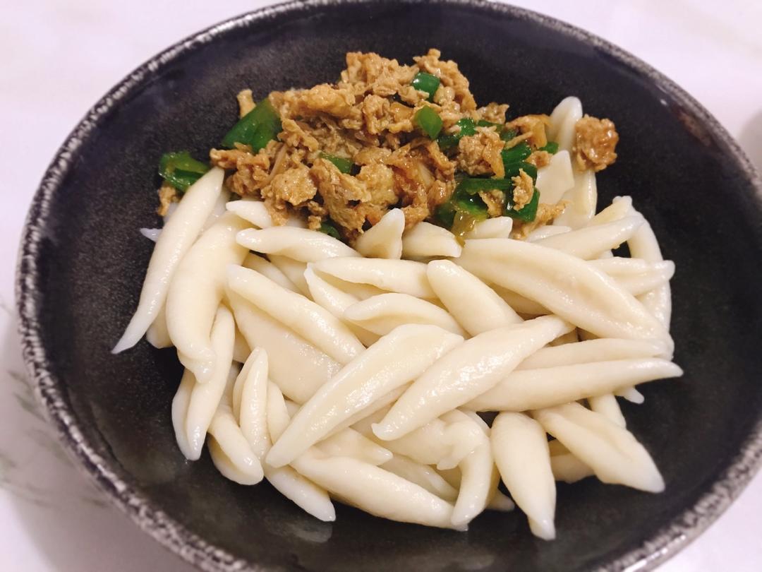 堂妈小厨——菠菜汁剪刀面