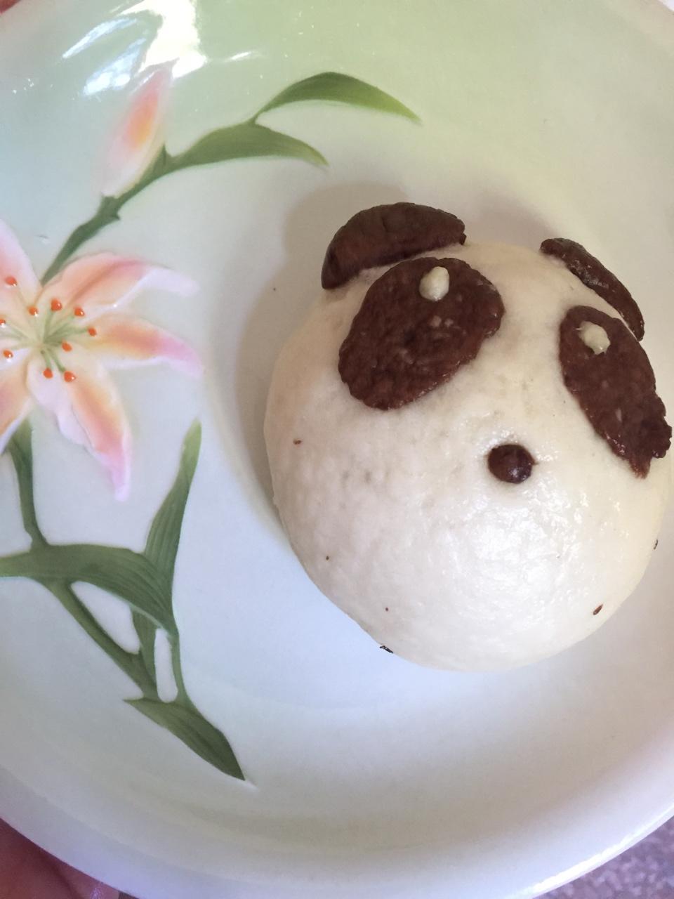 萌种之～熊猫豆沙包