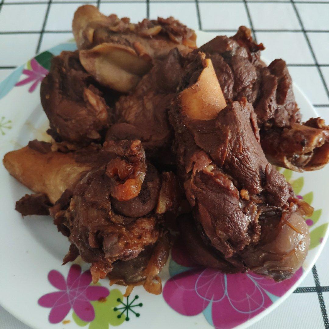 【酱大骨】