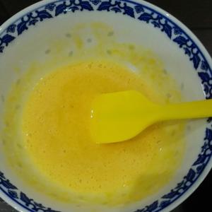 芒果冰淇淋（冰激凌）不用搅拌版的做法 步骤2