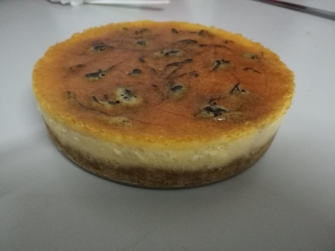 基础芝士蛋糕---内附视频（重芝士中最简洁的蛋糕底+蛋糕体配方）