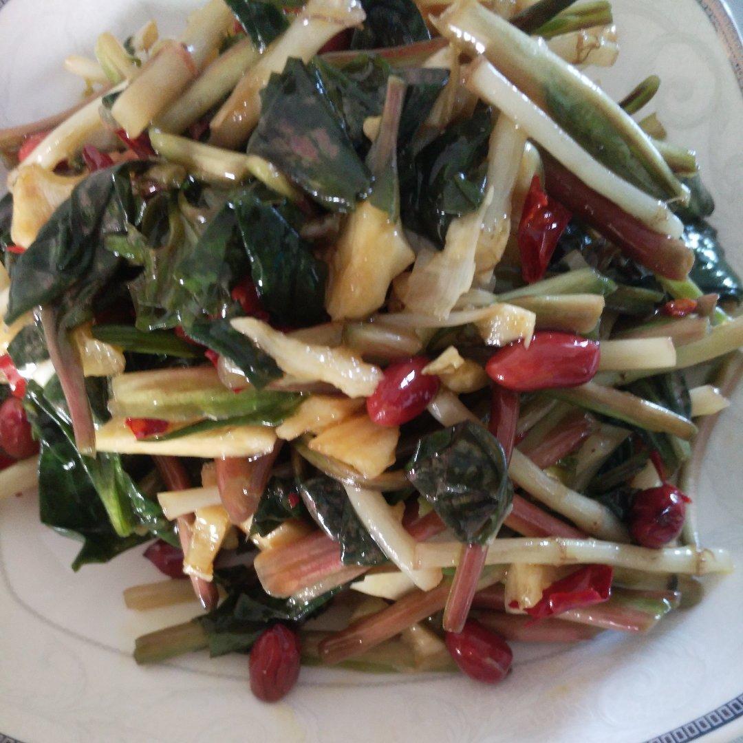 凉拌鱼腥草(折耳根)