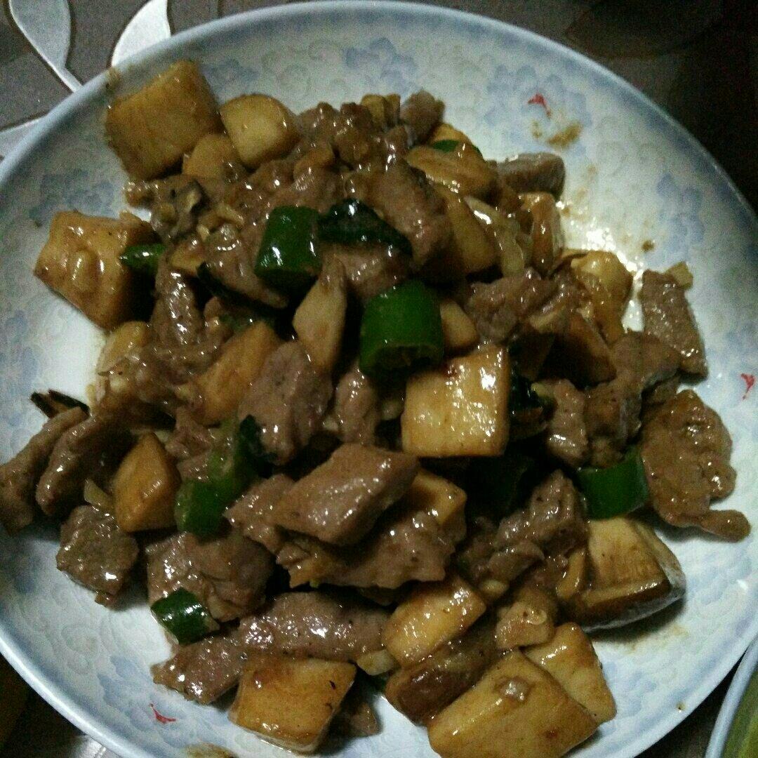 家常菜~杏鲍菇烧牛肉粒