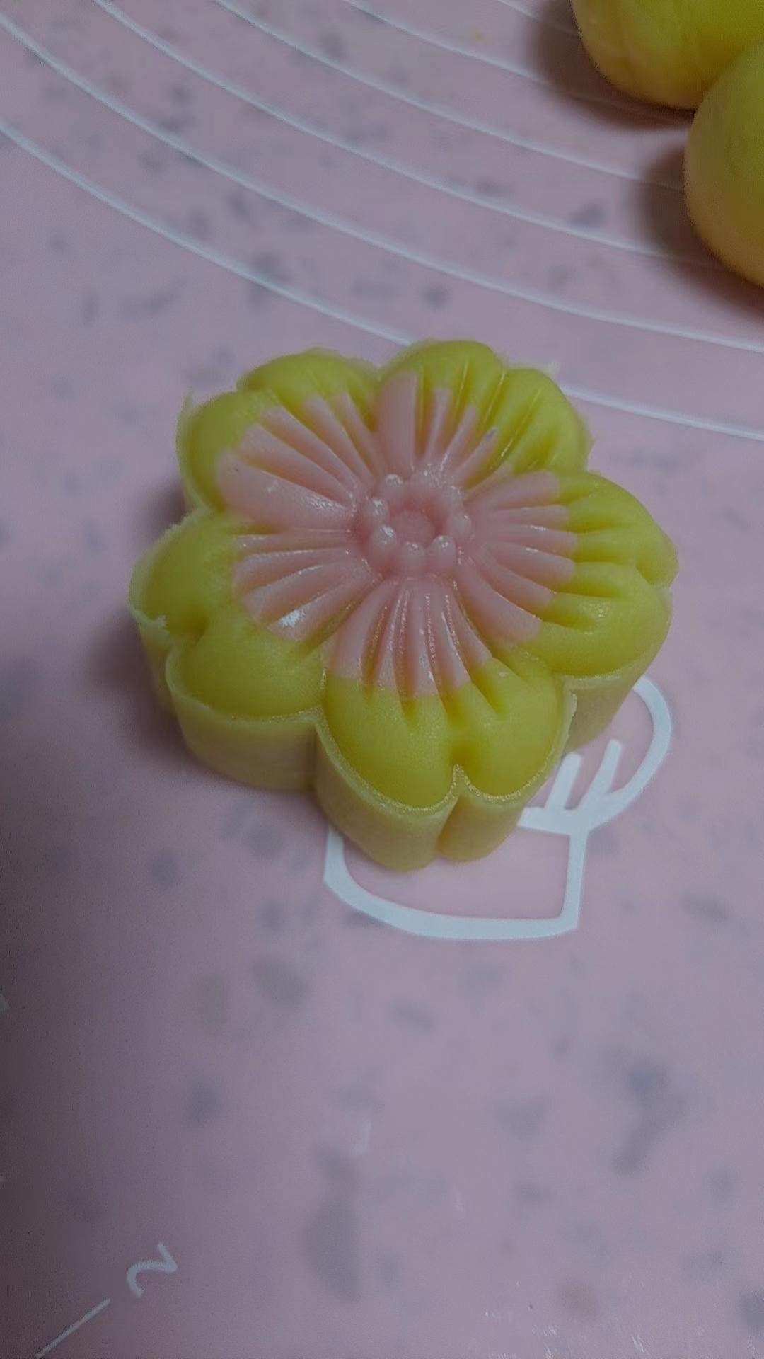 桃山皮—蛋黄莲蓉月饼