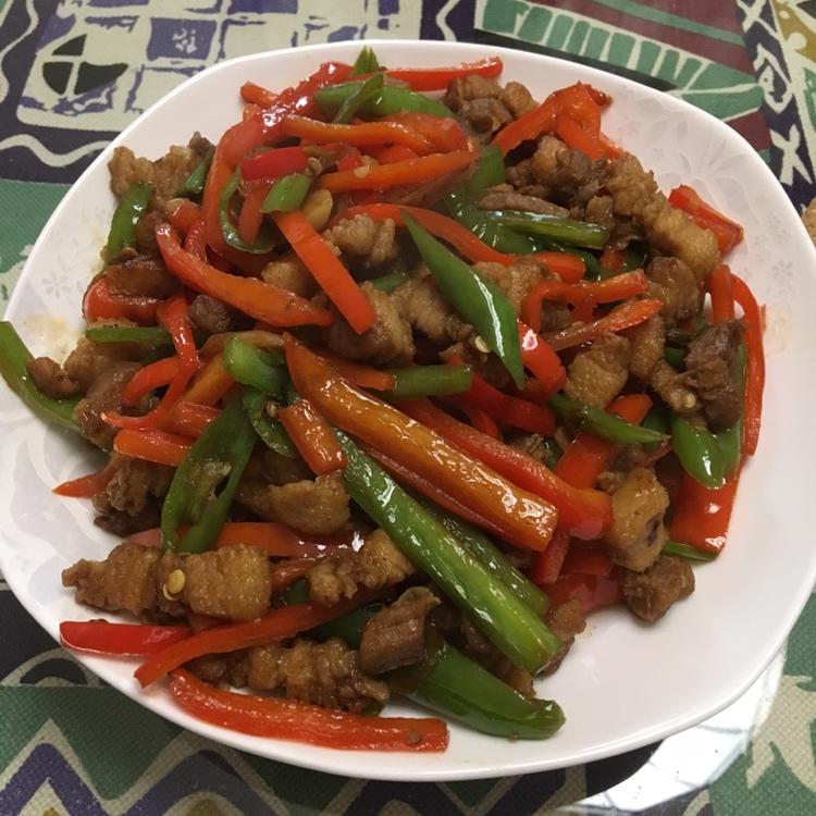青红辣椒炒肉