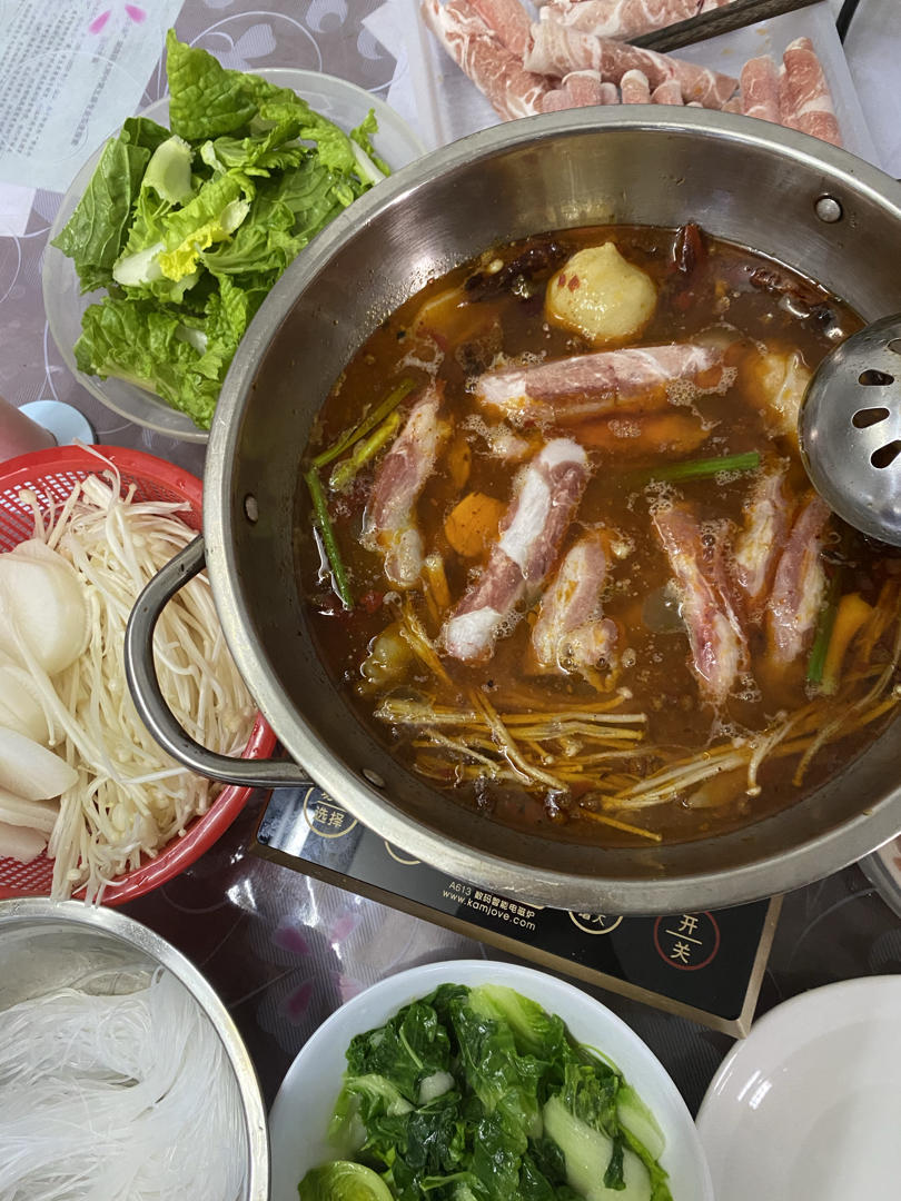 福妈彩静做的自制麻辣火锅