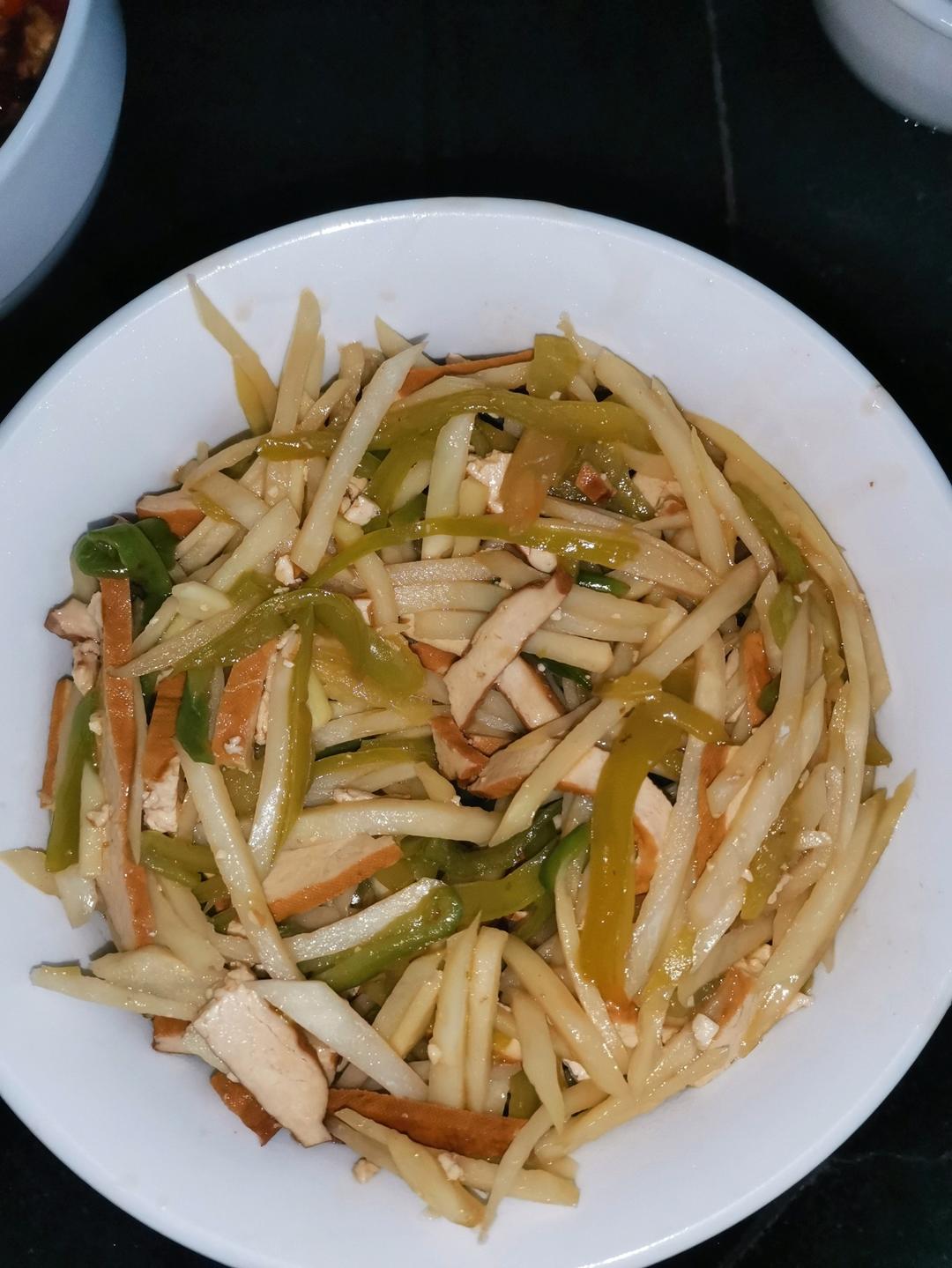 青椒茭白雪菜炒香干
