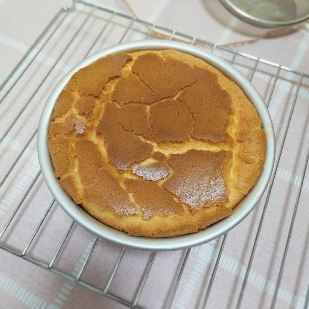 6寸六寸戚风蛋糕，不会失败的方子。哈哈哈
