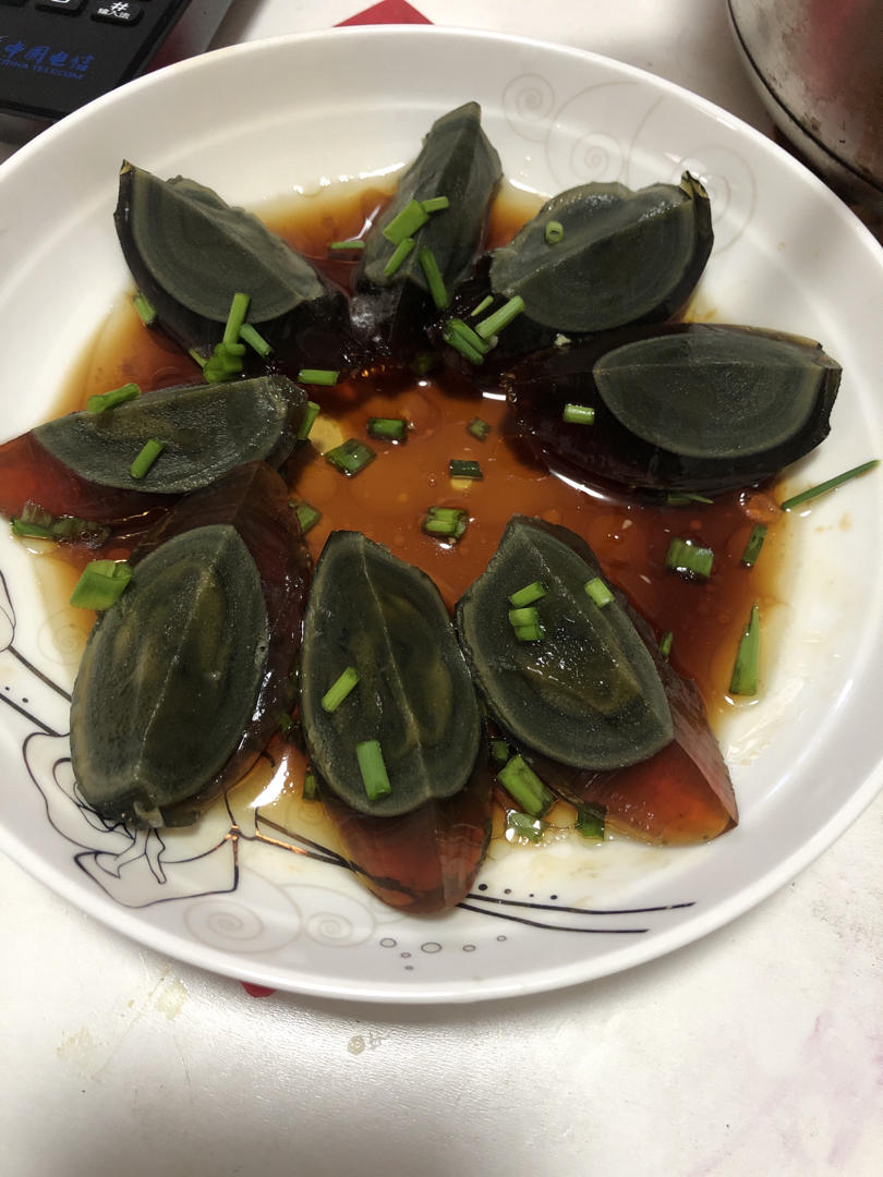 超开胃的皮蛋擂青椒 凉拌皮蛋