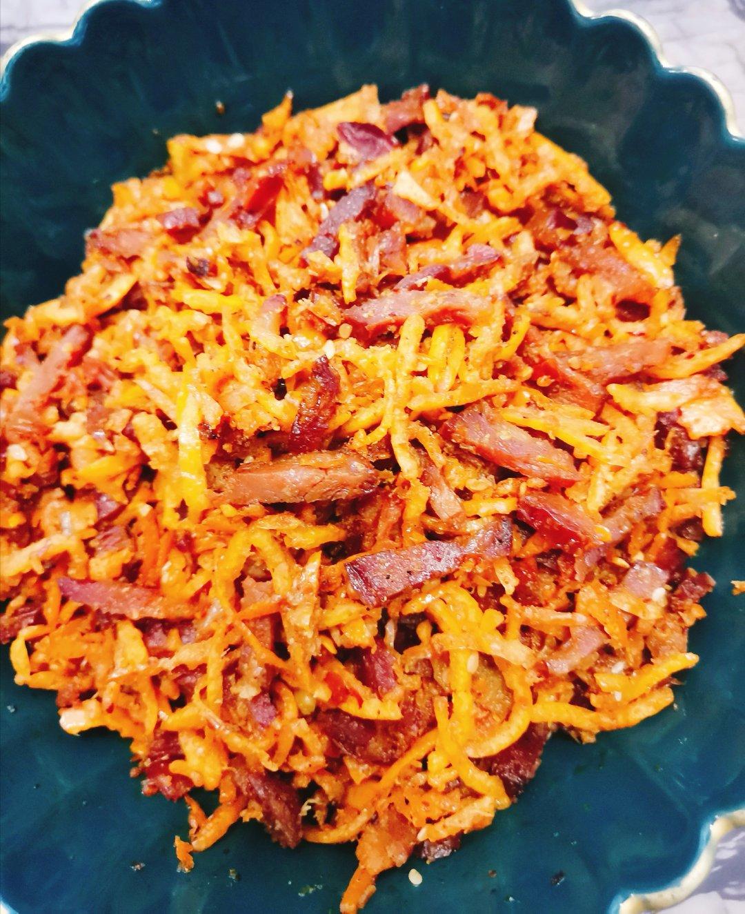 小米粒儿妈咪做过香辣桔子皮用腊肉丝炒的,太香了!