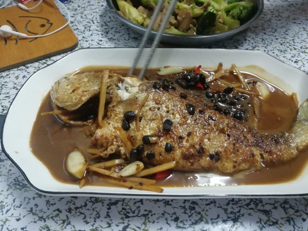 红烧大黄鱼