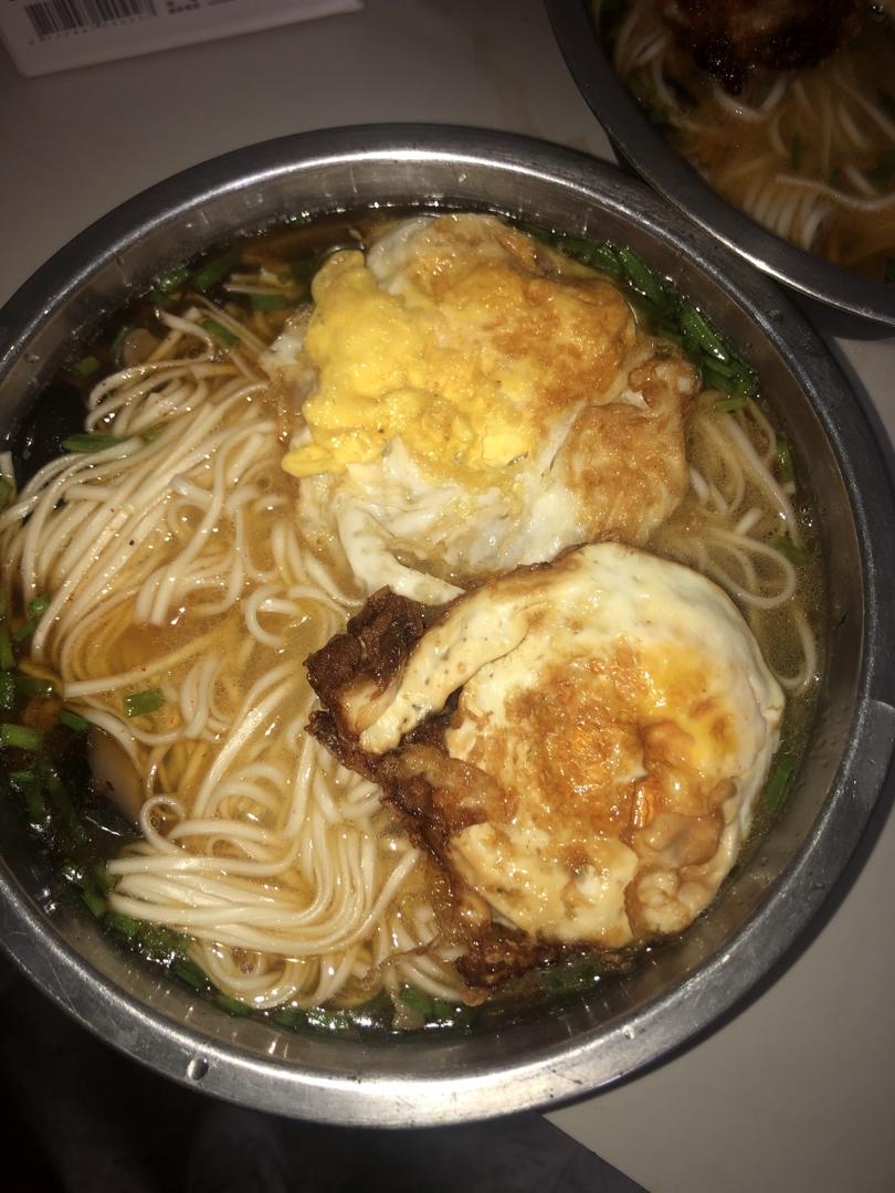 陆露1206做的荷包蛋面懒人版