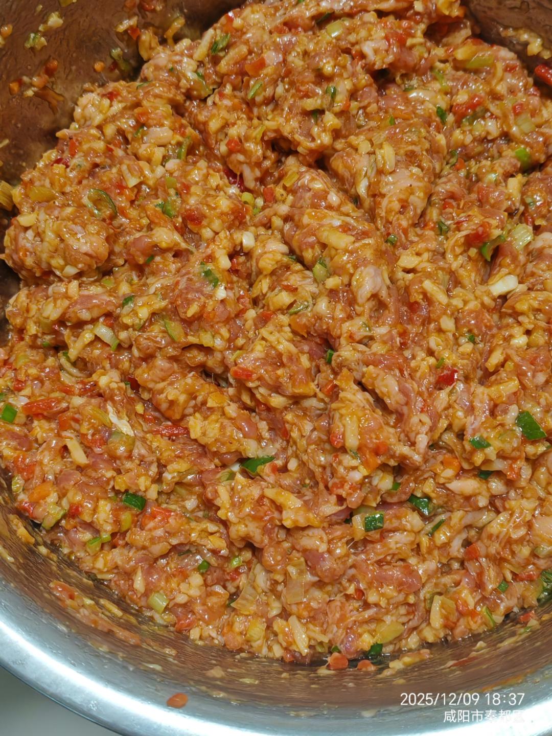 好吃的饺子馅儿                   五花肉胡萝卜香菇藕