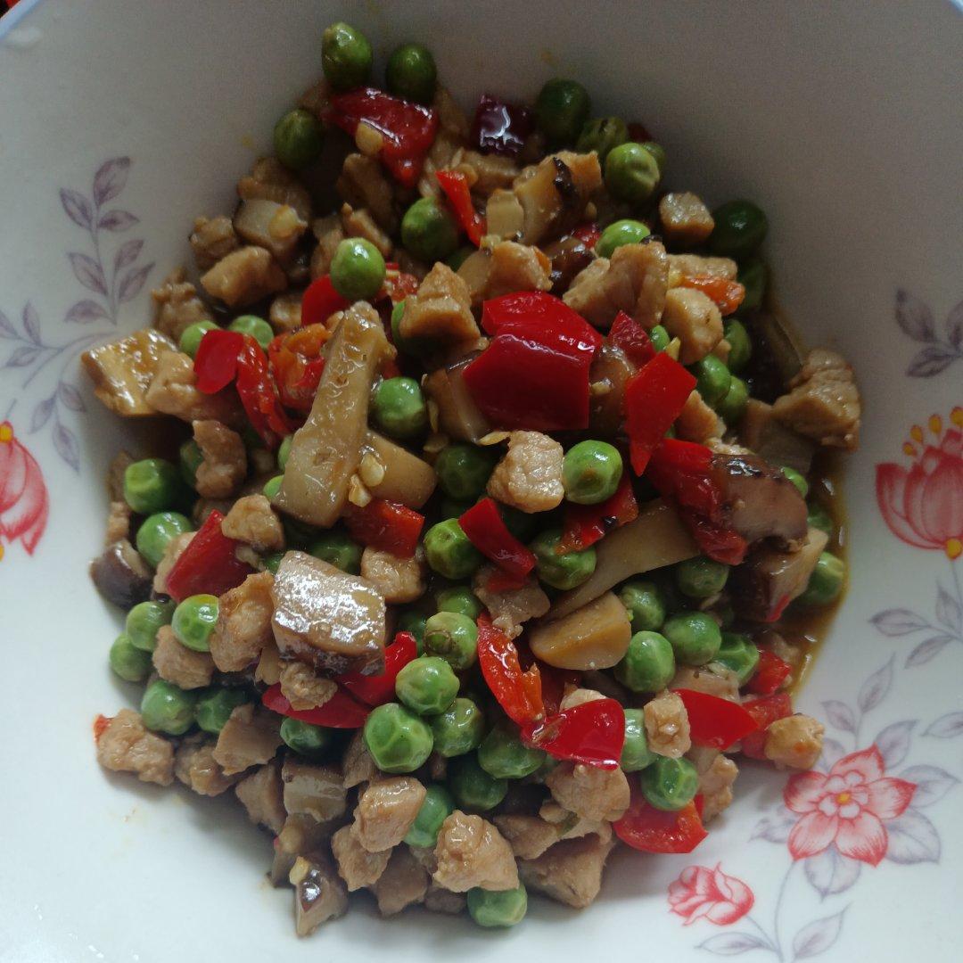 青豆香菇肉丁