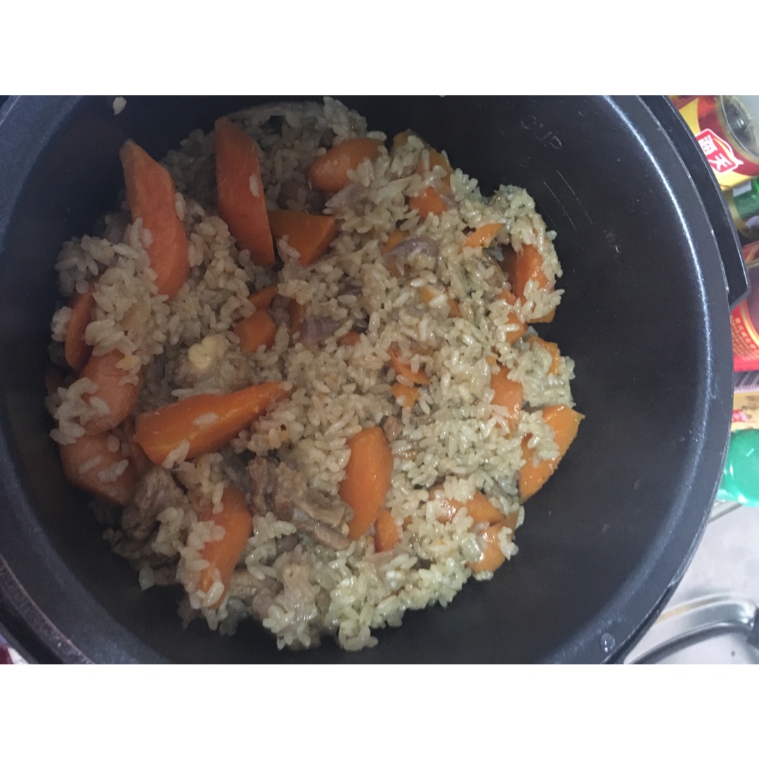 羊肉手抓饭