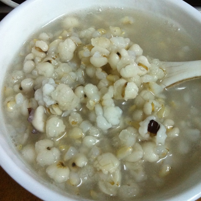 普普晴做的祛痘养颜薏米粥