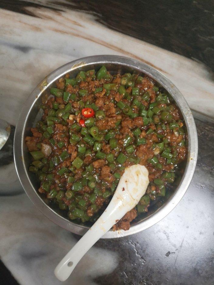 肉沫豆角下饭菜