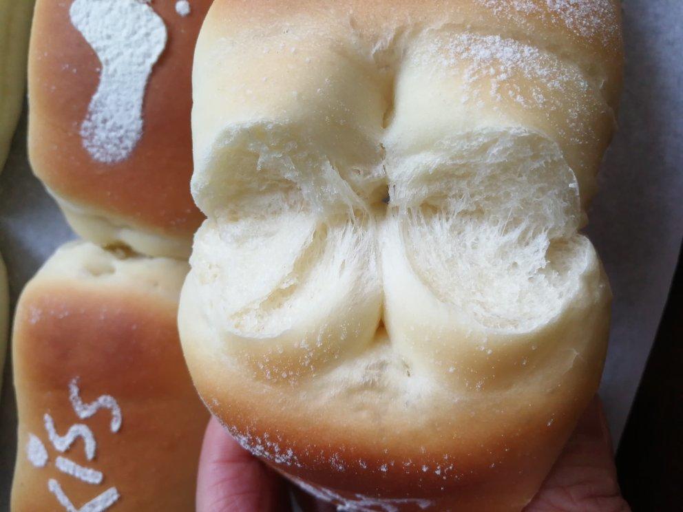 软到不知所措的牛奶卷