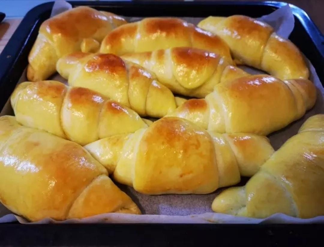 油酥牛角老面包(青岛老字号顺兴面包）