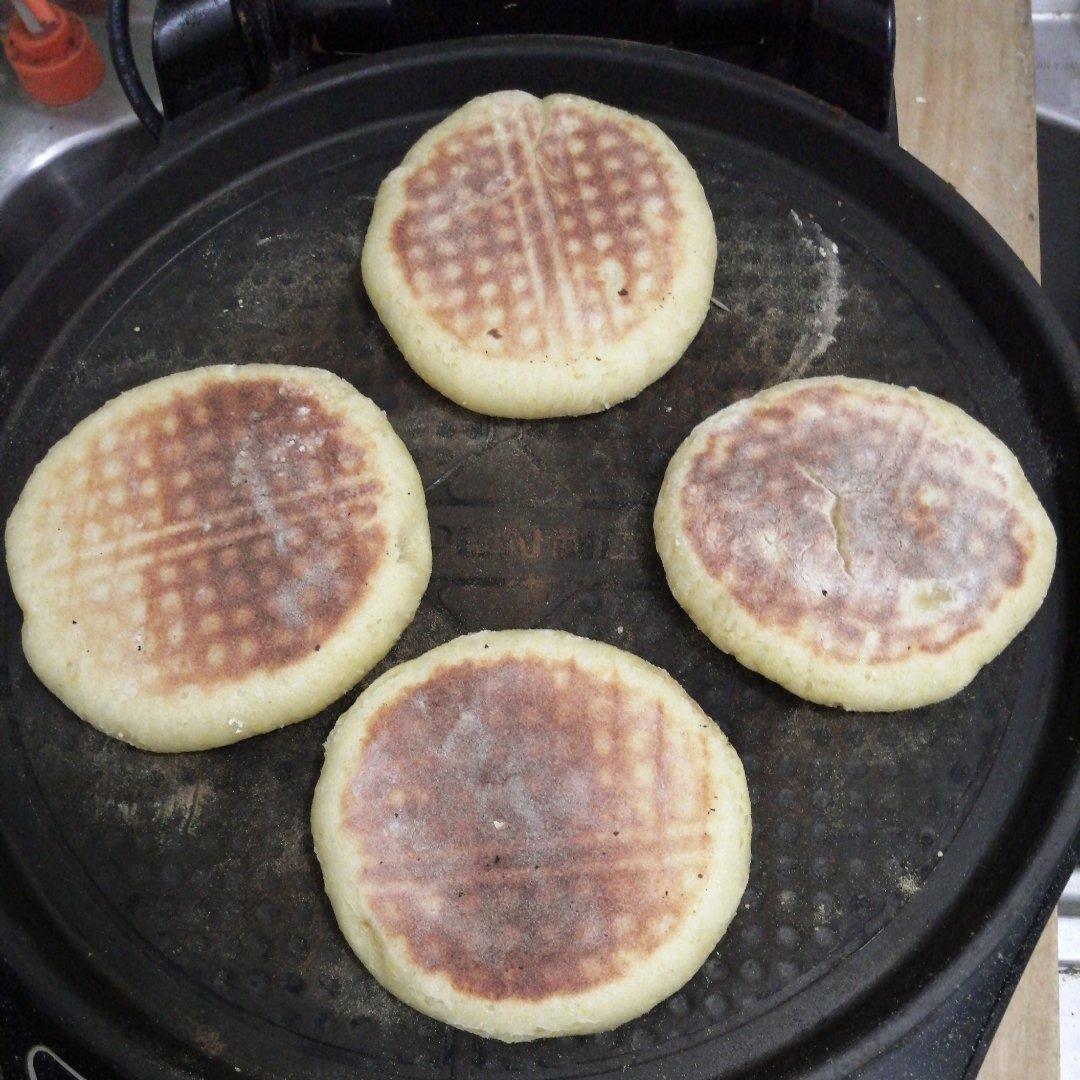 玉米面发面饼                       （口感细腻）