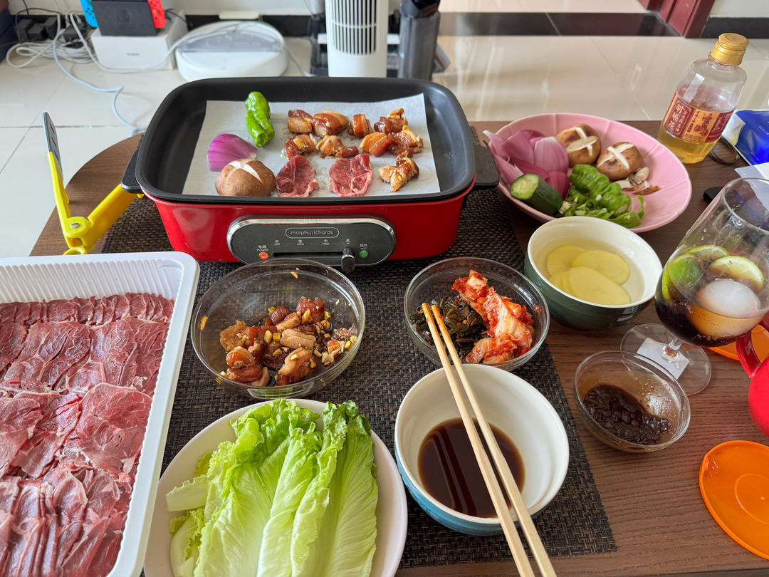 烤五花肉🥩这个夏天除了西瓜🍉当然还有烧烤🥓拥有烤箱的快乐🍺