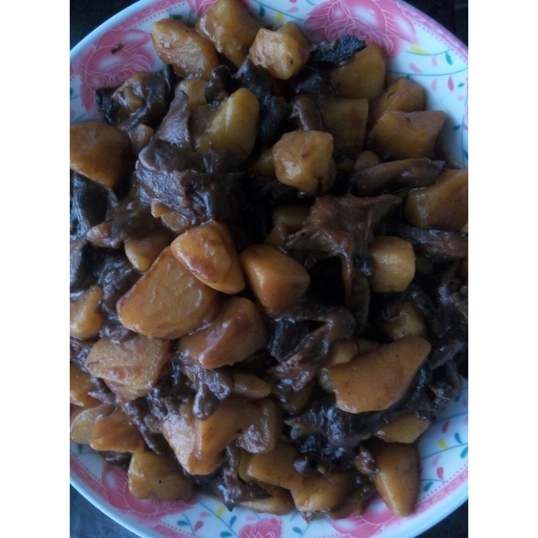 黑椒土豆蘑菇牛肉粒