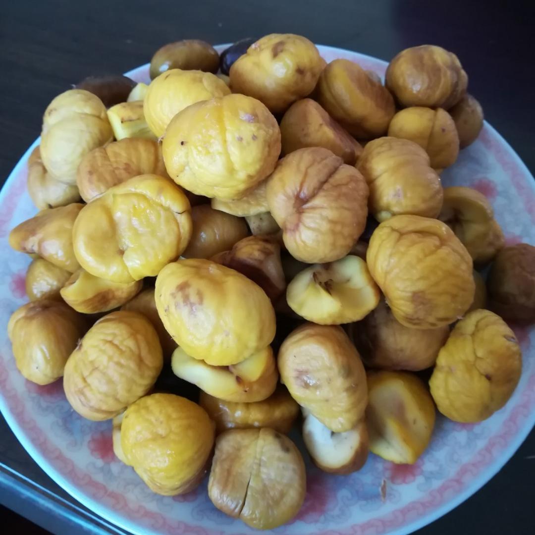 巧剥板栗皮的方法