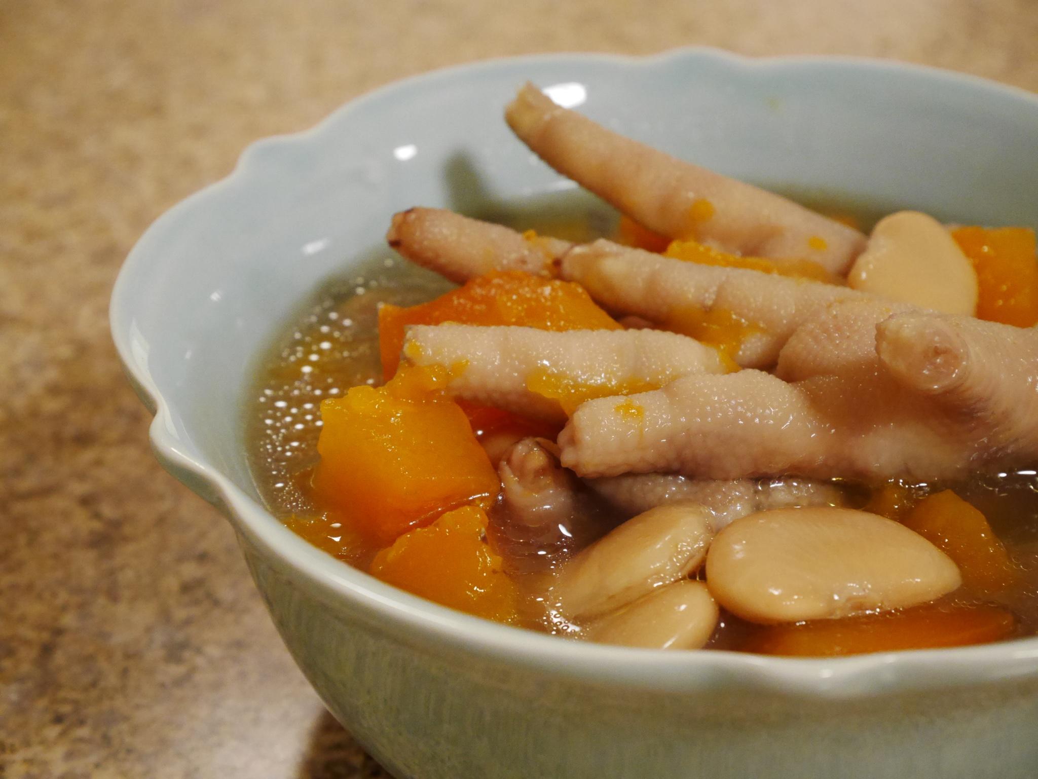 木瓜花生豆子鸡爪汤的做法