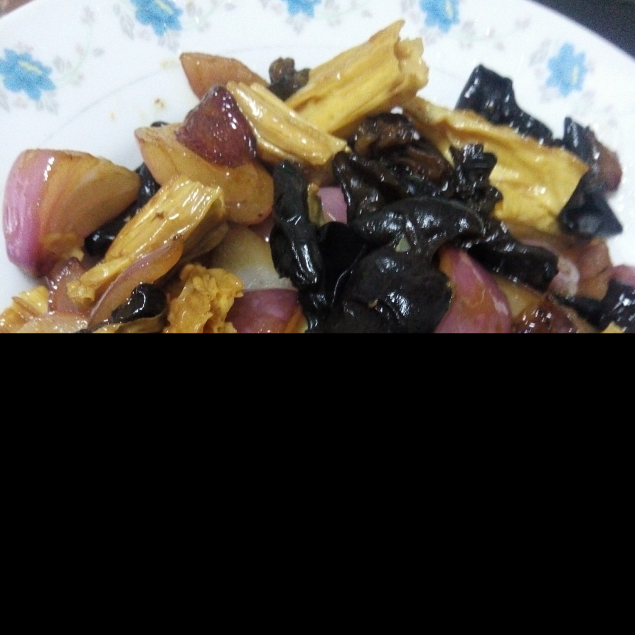 洋葱木耳炒腐竹