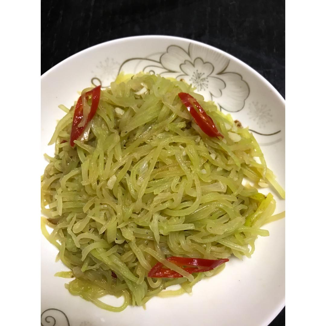 清炒莴笋丝