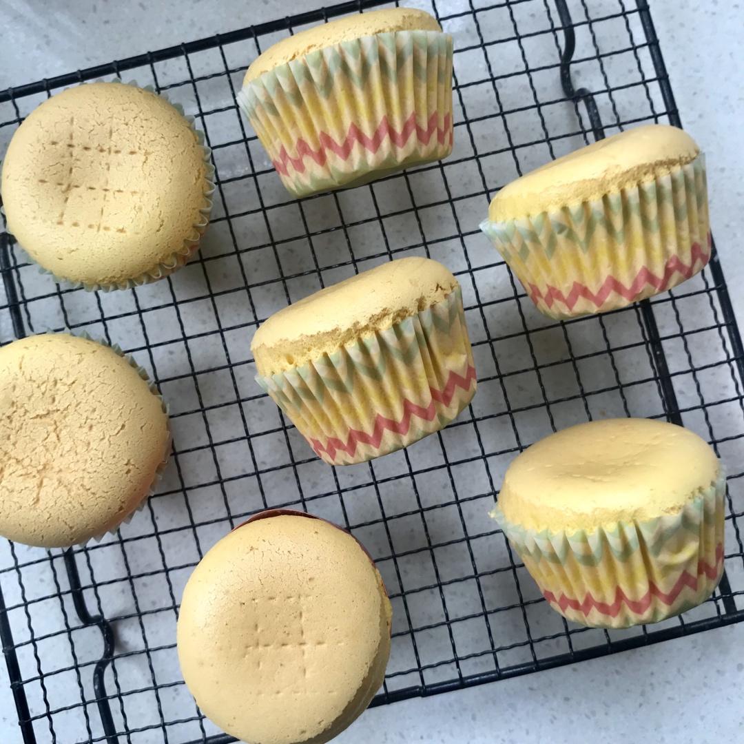 无水不塌不裂的～戚风纸杯蛋糕