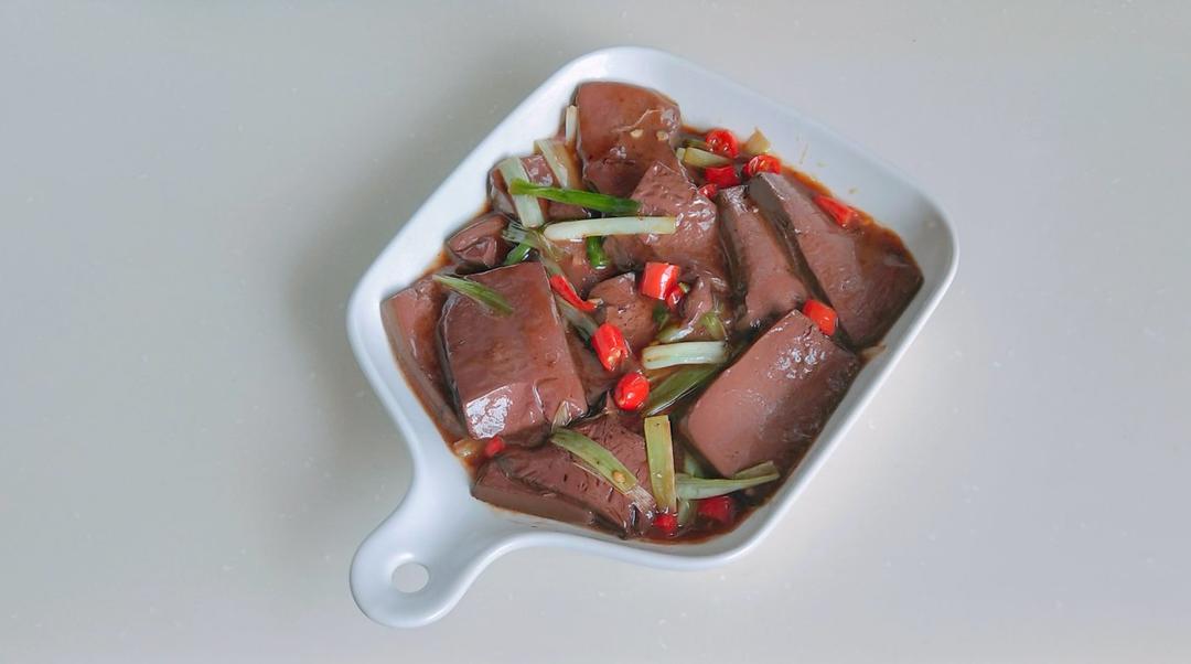 大葱冒鸭血（炒鸭血）