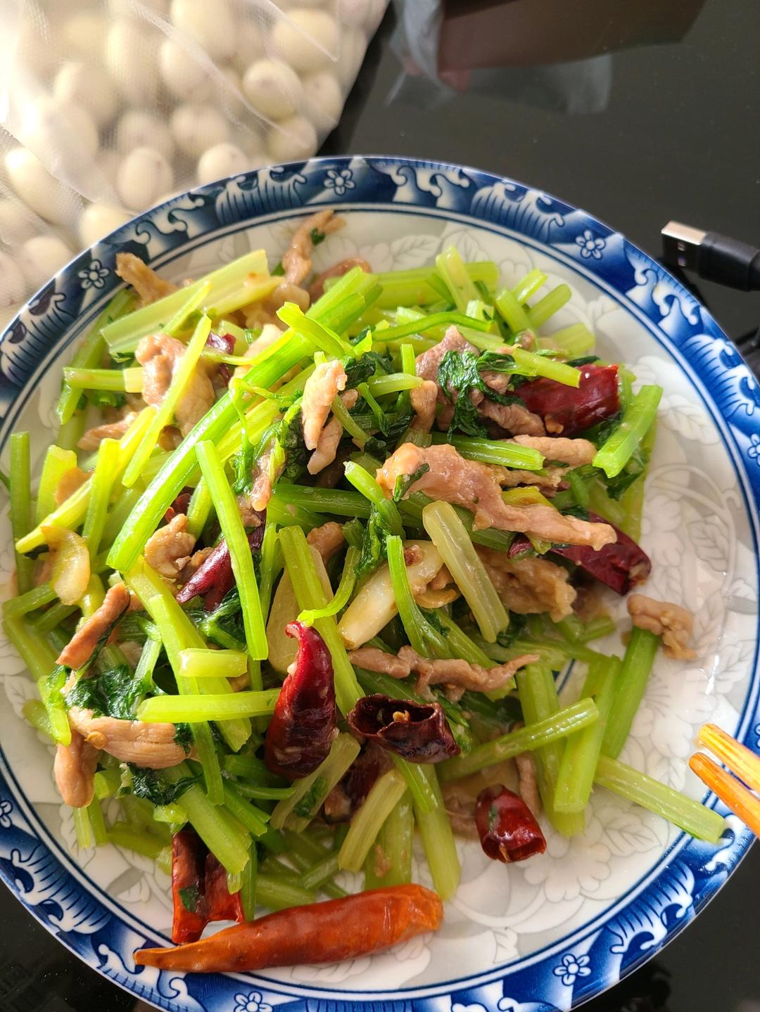芹菜炒肉丝