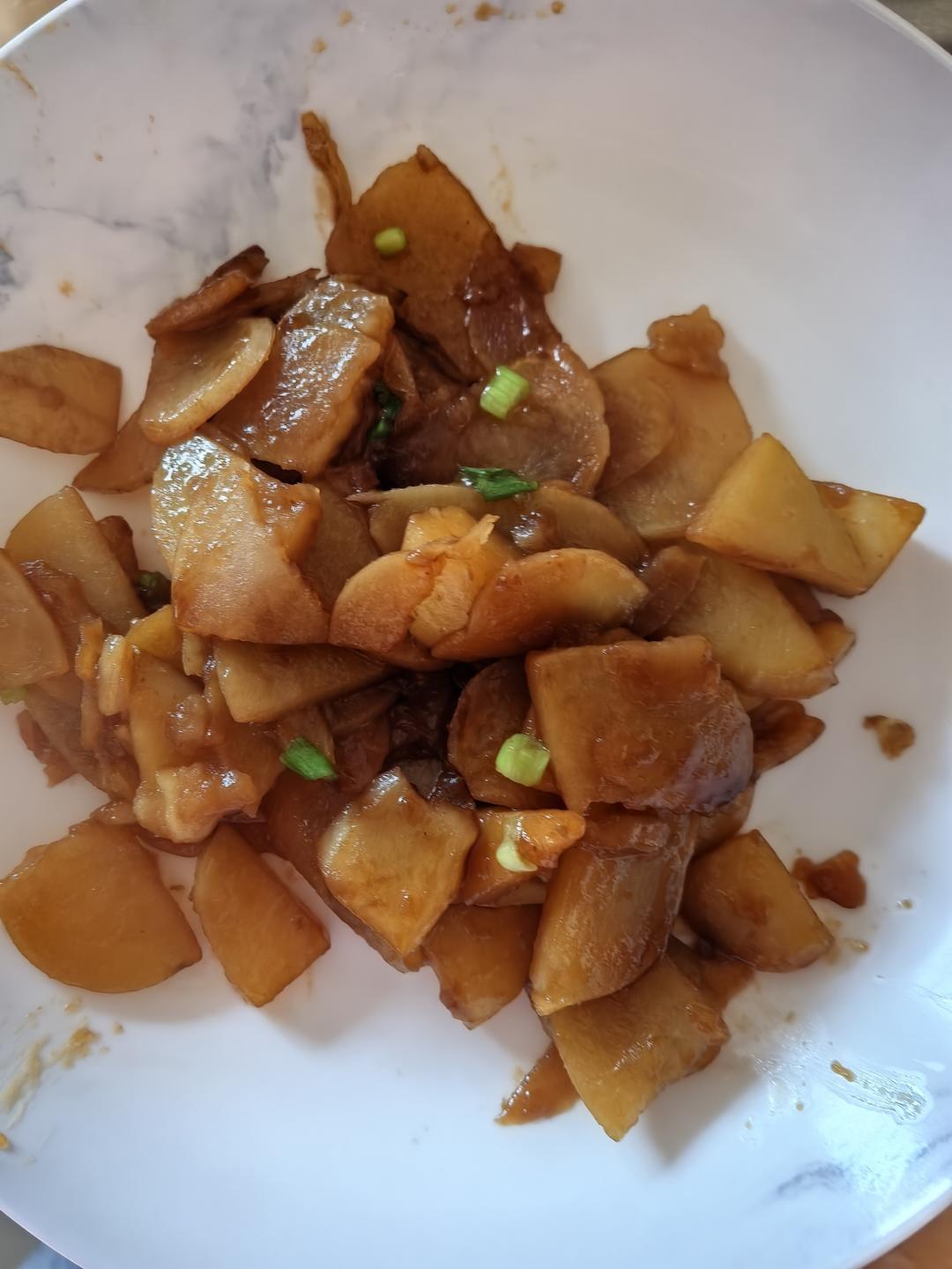 土豆系列（一）有肉香味的红烧土豆