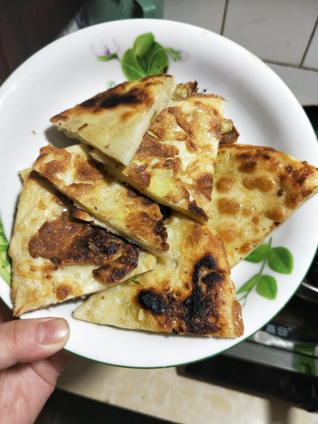 鸡蛋葱油饼                  （更新饼坯保存方法）