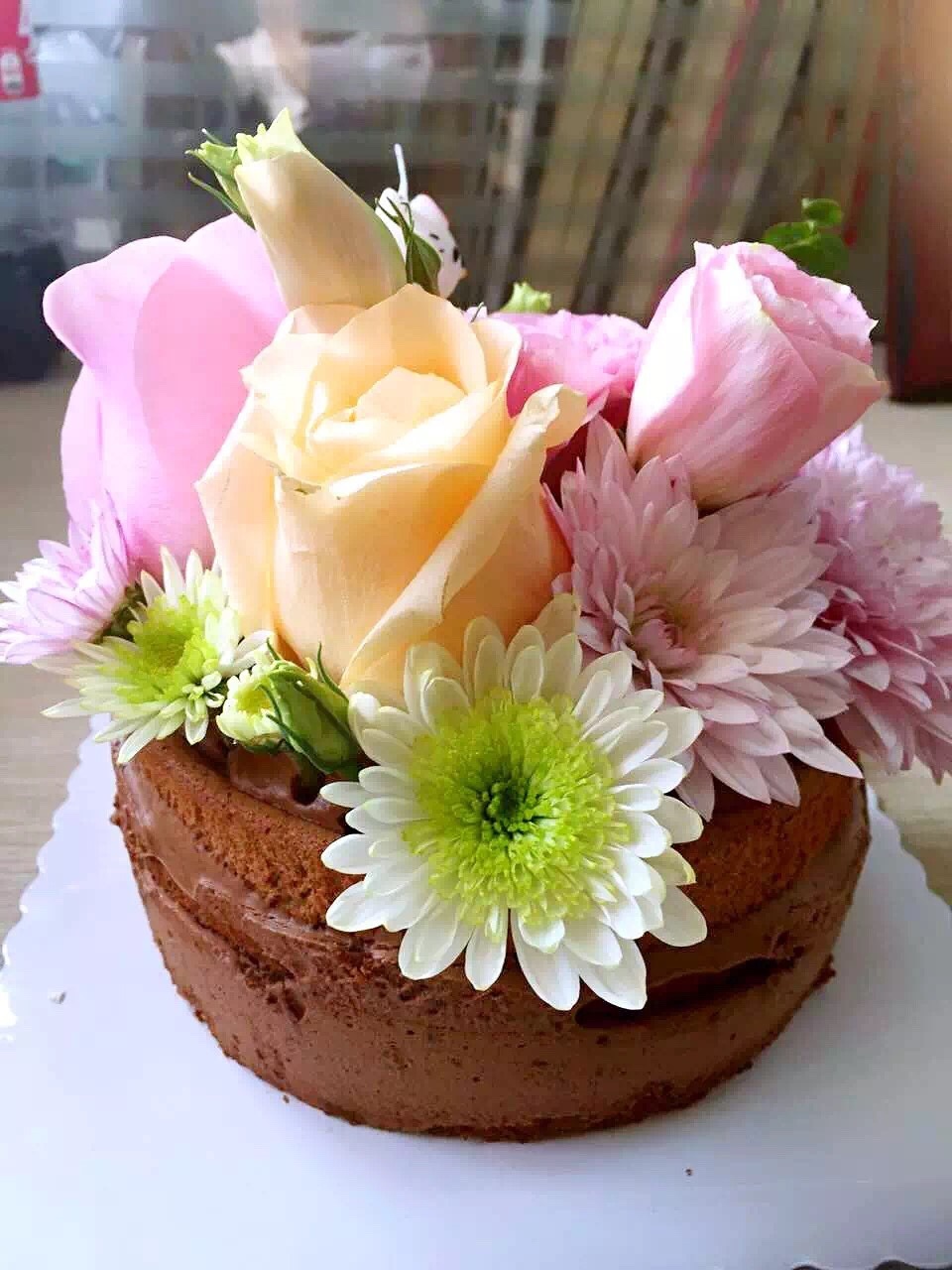 拗造型的鲜花💐蛋糕