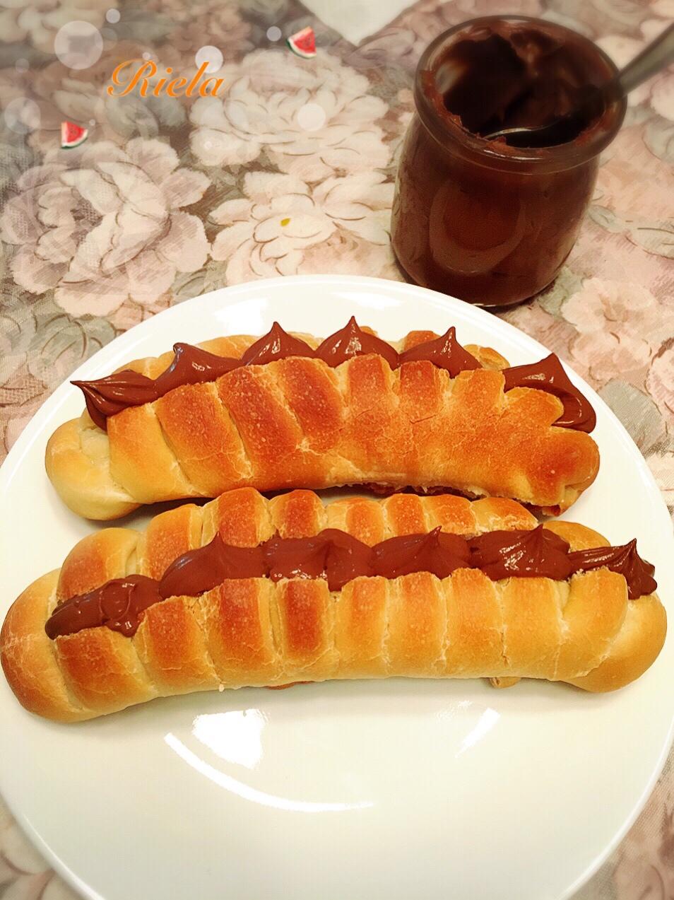 巧克力卡士达面包