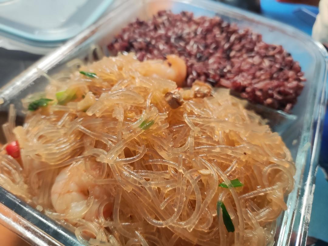 粉丝虾仁煲