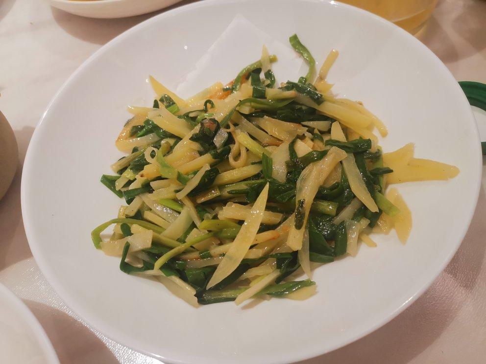 土豆丝炒韭菜