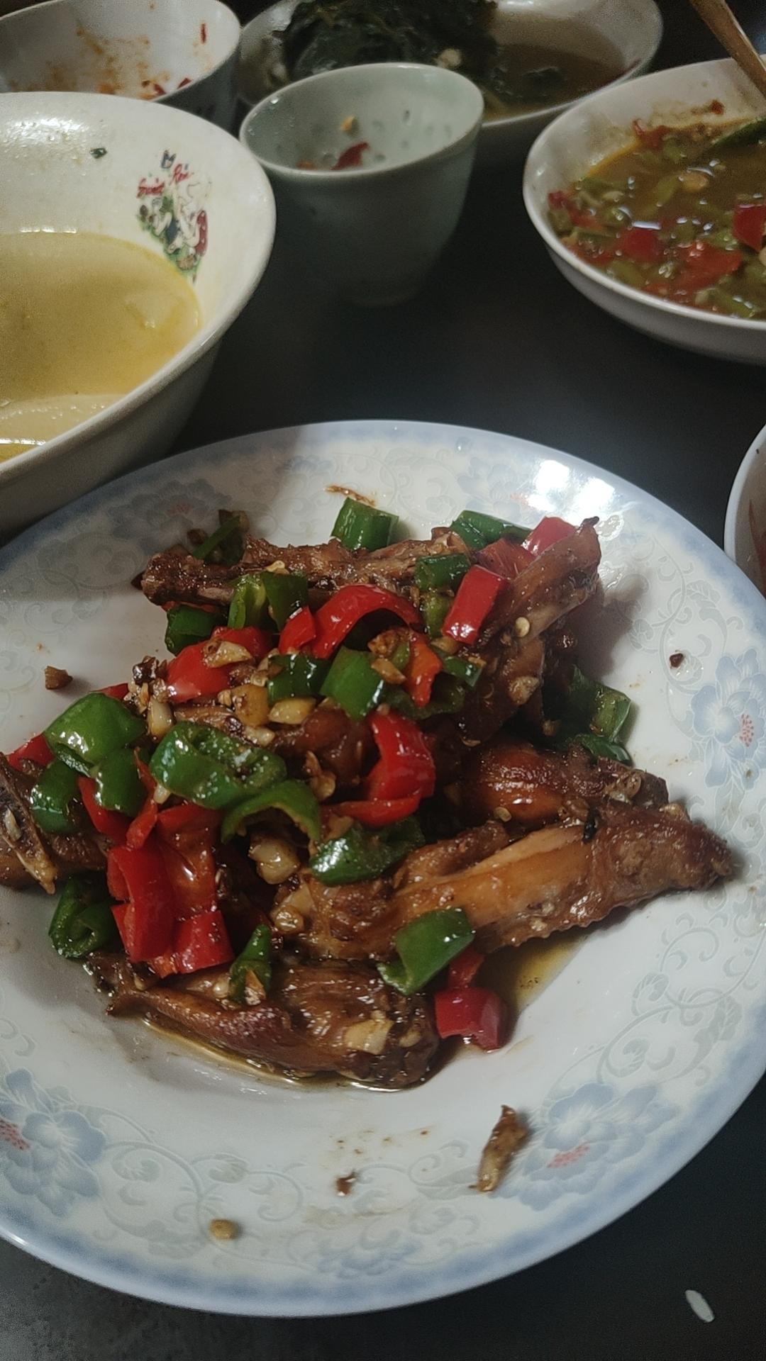 蒜香鸡翅，这才是鸡翅最好吃的做法