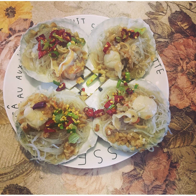 蒜蓉粉丝蒸扇贝