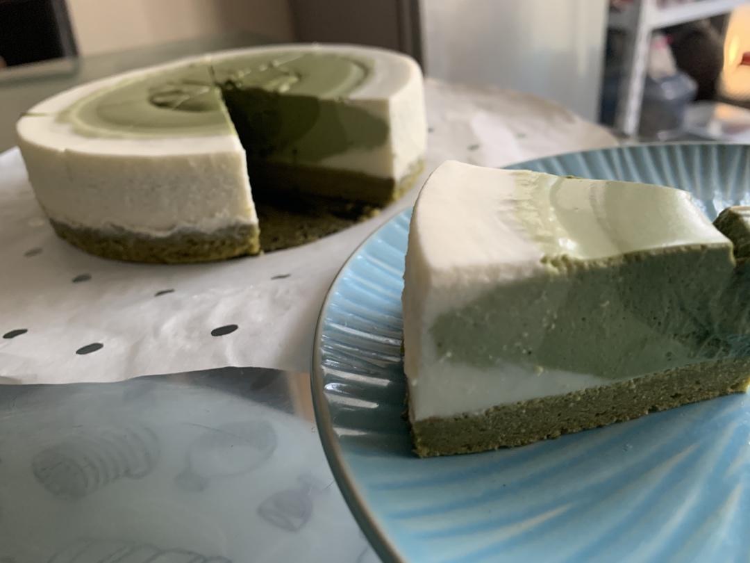 渐变抹茶慕斯蛋糕：我Amanda带着既美又作的抹茶甜点又来了！【曼食慢语】