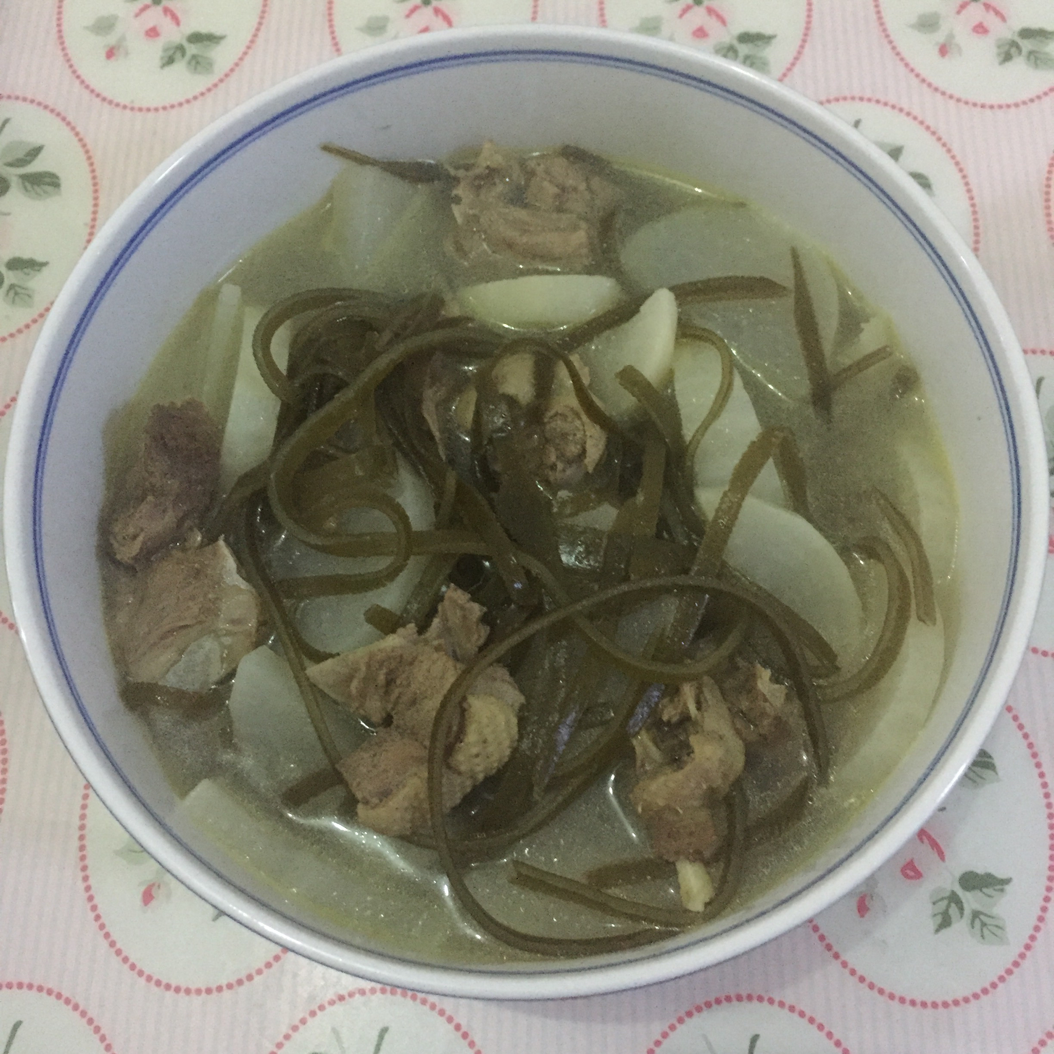 酸萝卜海带老鸭汤