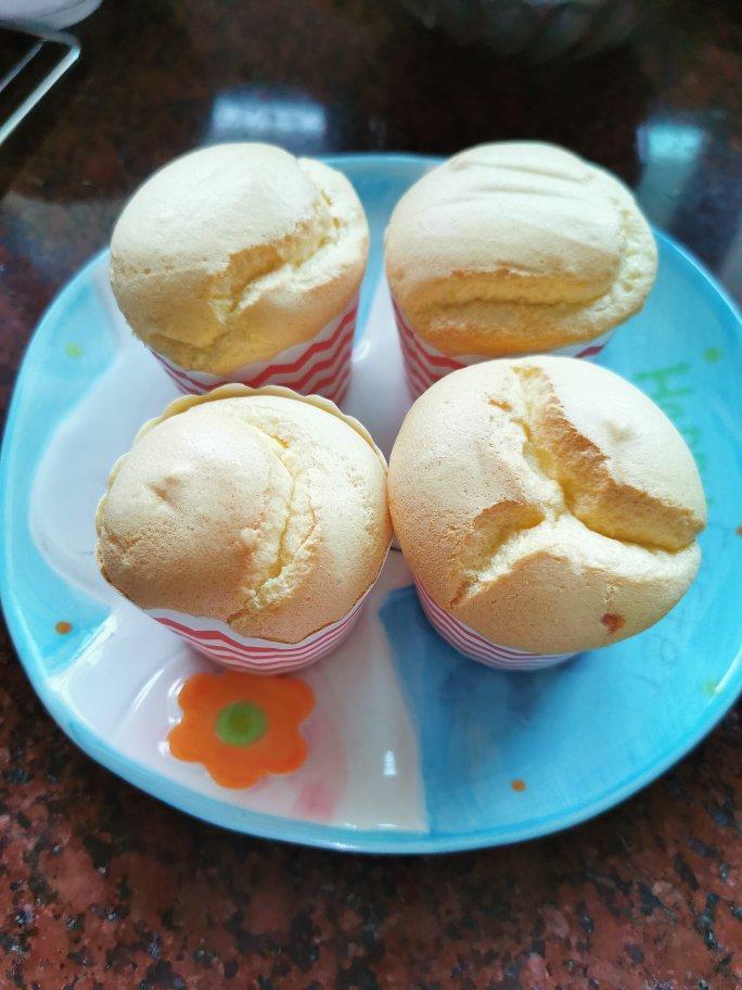 凉了也不回缩的戚风纸杯蛋糕🍰超级绵软 适合宝宝吃哦