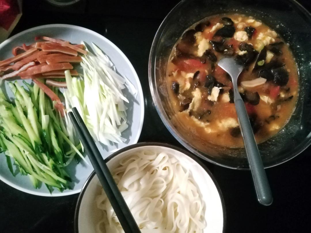 西红柿鸡蛋打卤面（快手菜）
