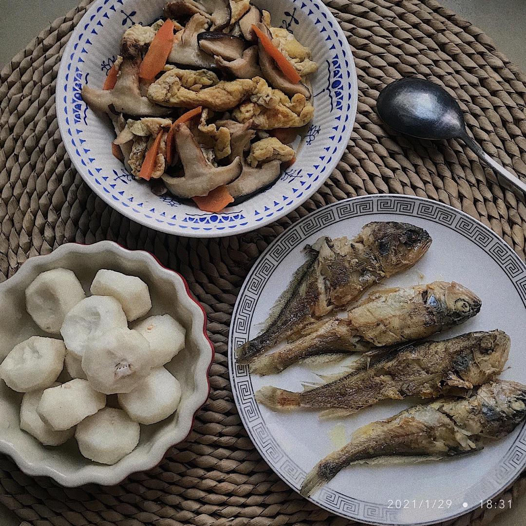 香煎小黄鱼