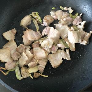 香菇腐竹烧肉的做法 步骤4