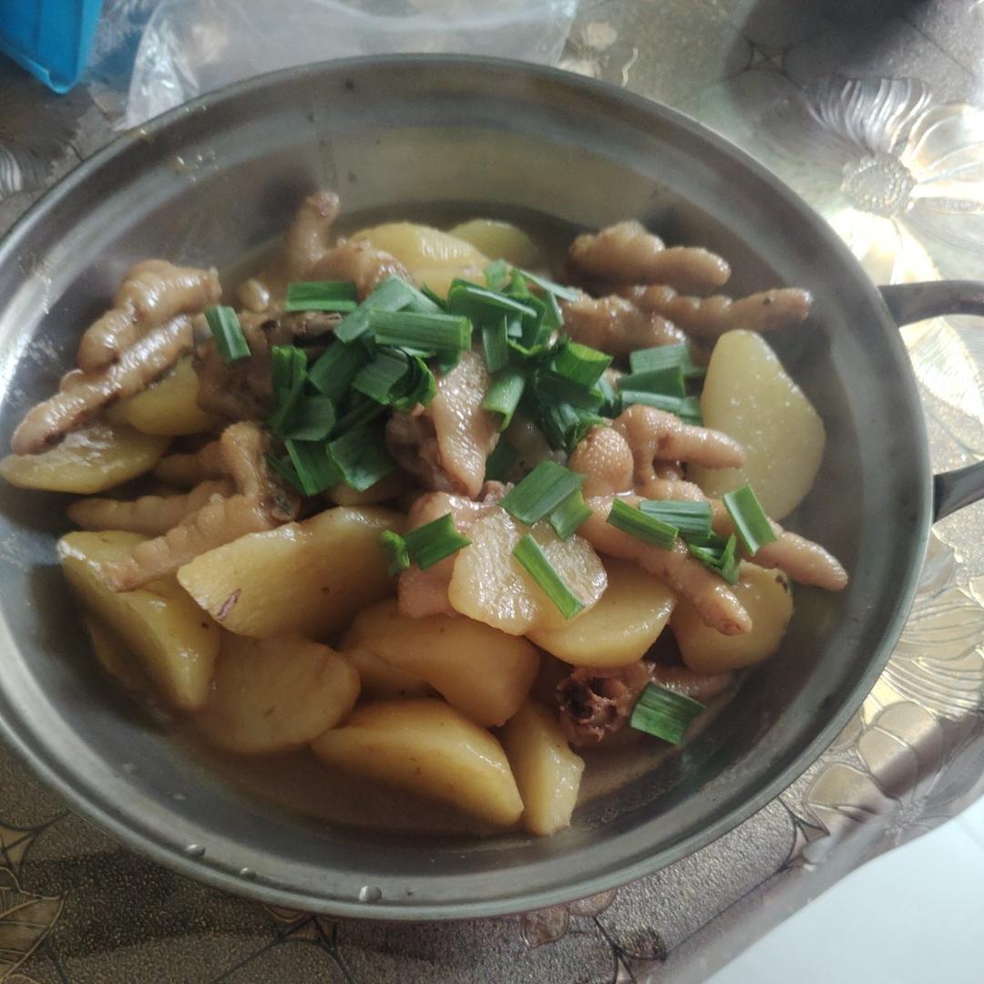 土豆炖鸡爪